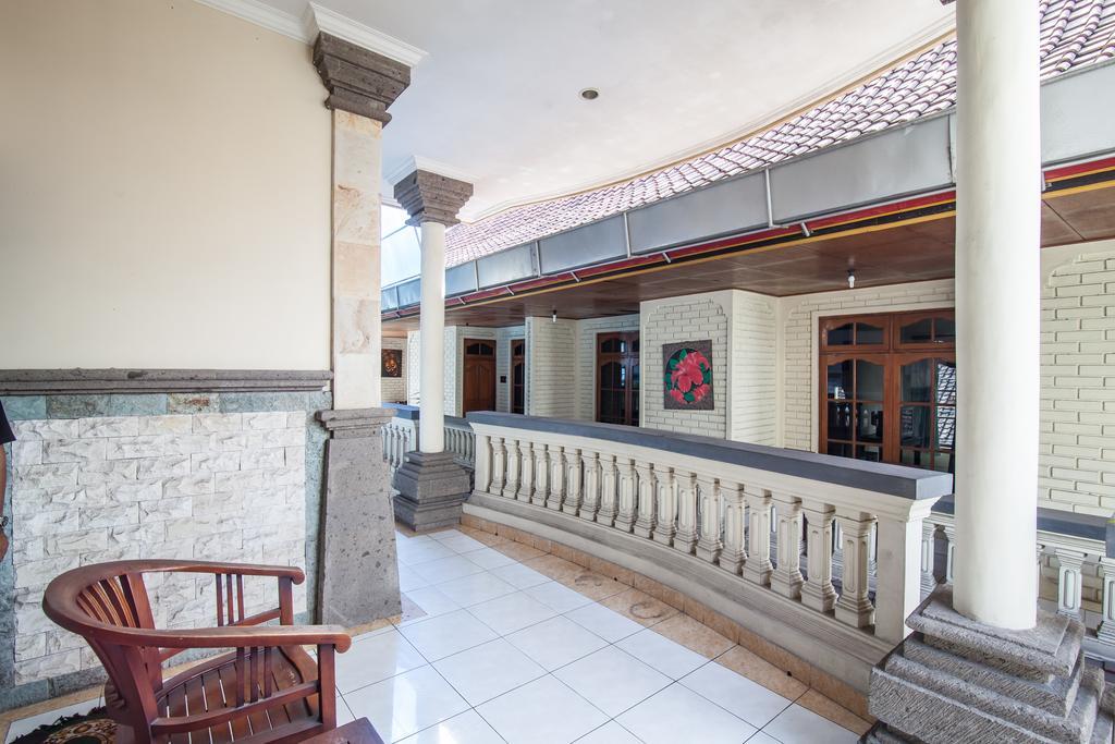 Lori Beach Inn Семіньяк Екстер'єр фото